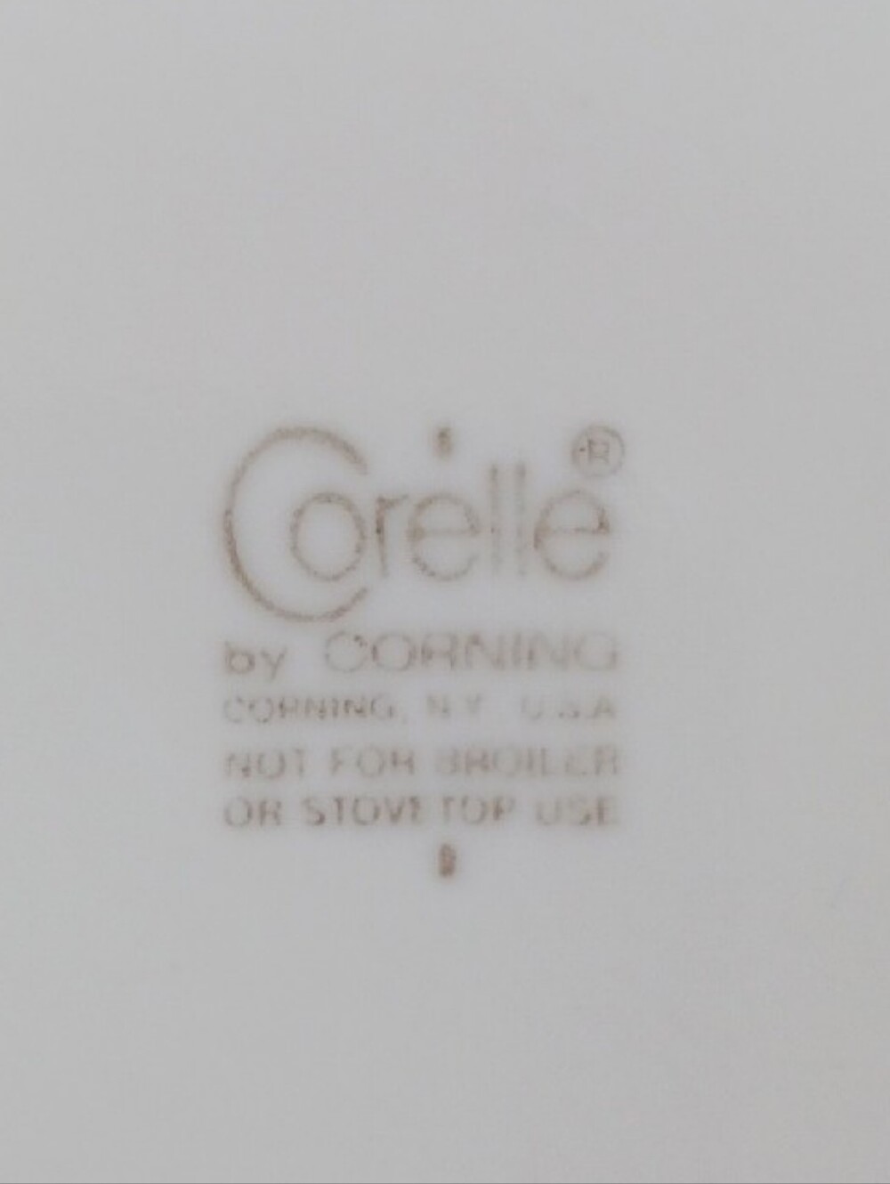 Corelle~ "Old Town Blue" Dinner Plates - Set of 4 - Picture 2 of 4
